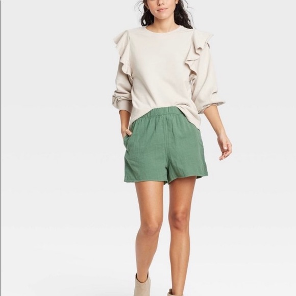 Universal Thread Green high rise shorts - Picture 3 of 3